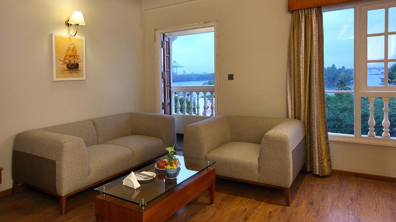 Le Maritime, Kochi By Westbridge Hotel Exterior foto