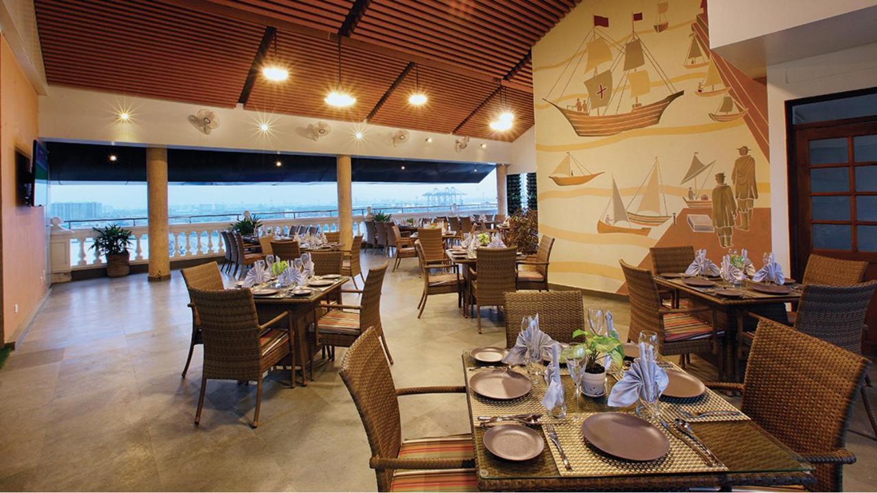 Le Maritime, Kochi By Westbridge Hotel Exterior foto
