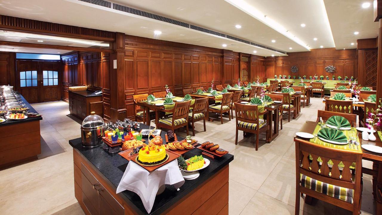 Le Maritime, Kochi By Westbridge Hotel Exterior foto