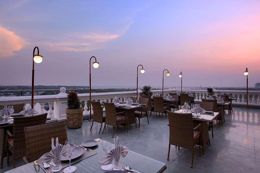 Le Maritime, Kochi By Westbridge Hotel Exterior foto