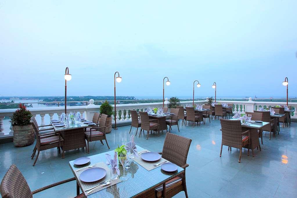 Le Maritime, Kochi By Westbridge Hotel Exterior foto